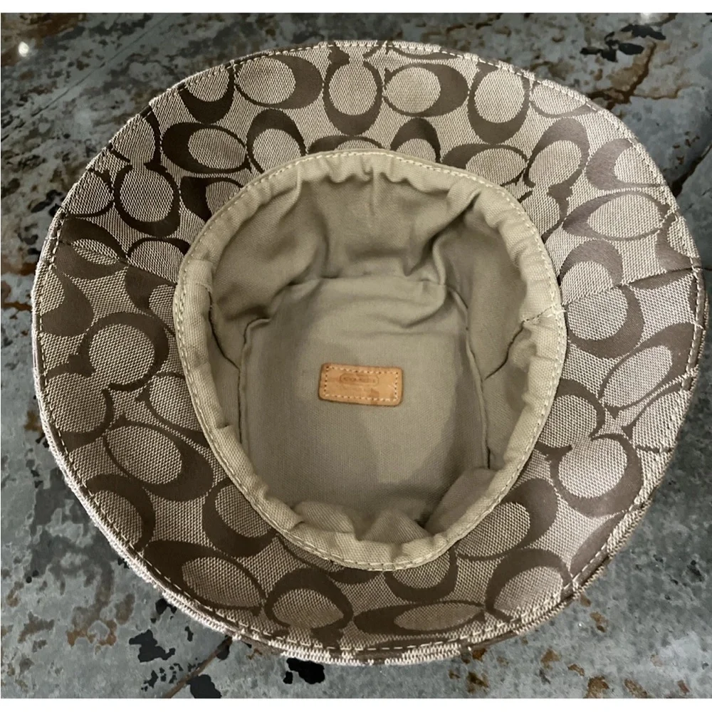 Signature Patterned Bucket Hat - Picture 8 of 12